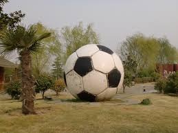 费内巴切体育总监德文·奥泽克正致力于签下两名意甲球员：AC米兰的克里斯托弗·恩昆库和拉齐奥的马泰奥·贡多齐。 来源：著名记者斯基拉