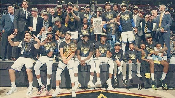 看角落 看角落